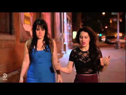 Broad City - Arc de Triomphe