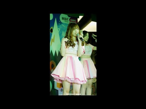 Emma Honey Toast (CmCafe) - ฉันชอบเธอ (Like U) @มาหาอะ(ลัย) ขายของ - Fancam - 5.10.2019