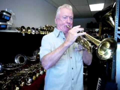 Yamaha Bb Student Trumpet - Needs Work image 11