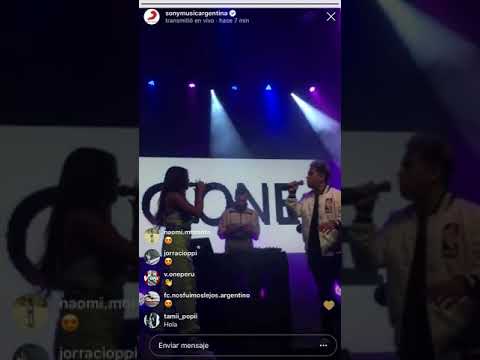 Emilia Mernes cantando con FMK “parte de mi”