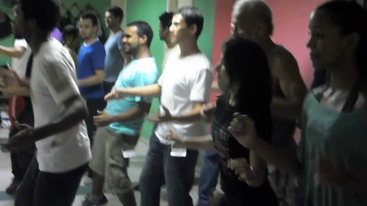 Julio Alvarez-3. Clases de salsa, independencia corporal y pasos libres
