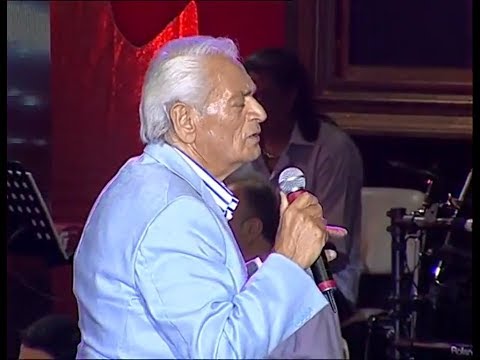 Adnan Şenses - Yorgunum Dostlarım (Canlı Performans)