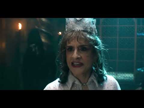 Dublagem - Lilia Calderu no seriado "Agatha desde sempre"