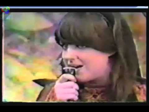 Somebody to Love - Jefferson Airplane (on Smothers Brothers).wmv