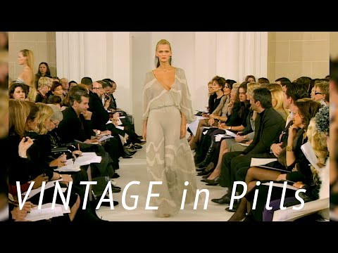 Vintage in Pills VALENTINO Spring 1999 Couture Paris - Fashion Channel