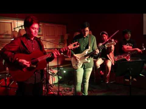 Tom's Story feat. Clara Benin, Poch, Keifer and Miguel - 