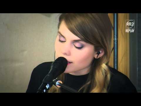 Coeur de pirate en Session Très Très Privée - "Oublie moi"