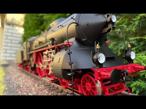 Spur1 Diashow Mai 2023: BR 15 001 von Märklin