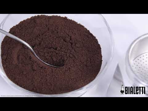Миниатюра изображения товара Гейзерная кофеварка Bialetti Moka Express 5323/NP (6 порций)