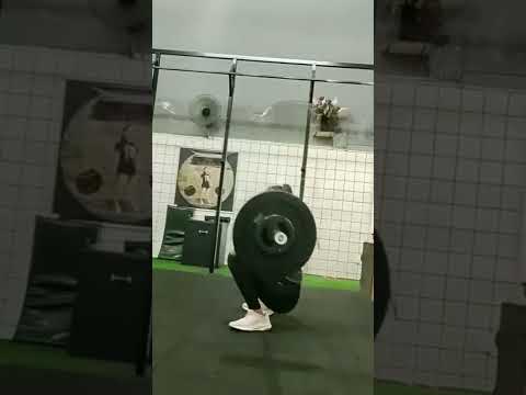 hot girl weight lifting video #shorts #instagram #shortvideo  #youtube #youtubeshorts #short #viral