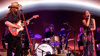 Chris Stapleton &amp; Dua Lipa – “Think I&#39;m In Love With You” (Live from the 59th ACM Awards)