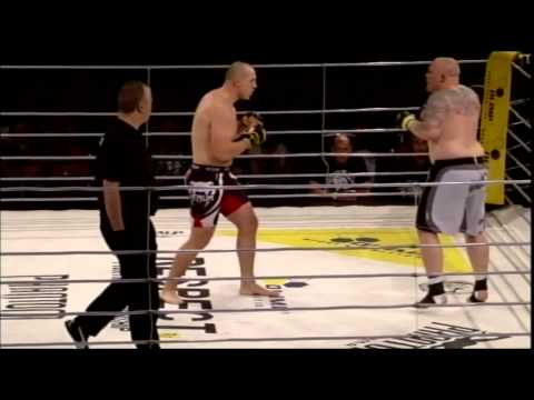 RESPECT.8 - Björn "Gazelle" Schmiedeberg vs. Szymon Bajor [Heavyweight Titel Fight]