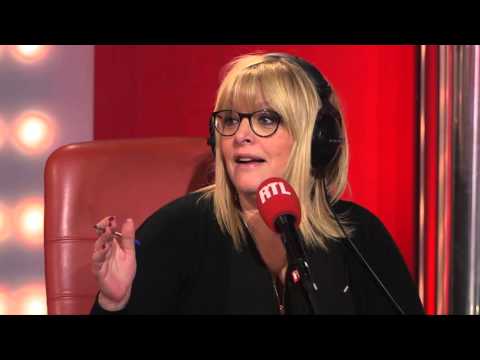 Christine Bravo and Caroline Diament argue over a drink - RTL - RTL