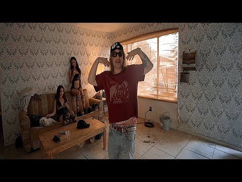 PLOHOYPAREN − Вонючий чел