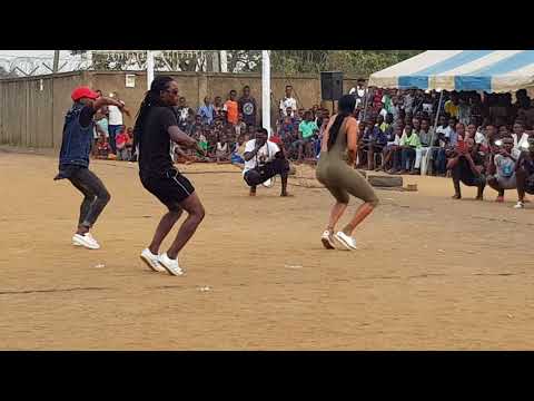 Prestations sandia chouchou au match de gala d'arouna kone à abobo