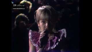 Darina Rolincová - Až raz budem učiteľkou (naživo) 1984 Darina Rolincová - Až raz budem učiteľkou (naživo) 1984