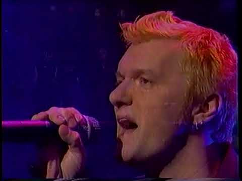 1997 Chumbawamba Tubthumping on David Letterman
