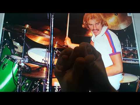 Horacio the handsnake - Alan White (Yes drummer)