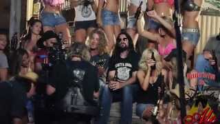 Behind the Scenes of &quot;Drinking Side of Country&quot;