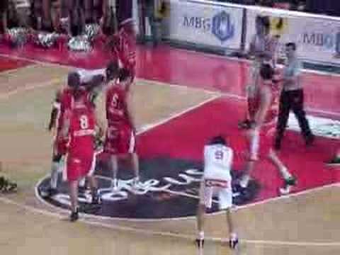 32 01-12-07 Antwerp-BCO - Nogmaals vrijworpen voor Sam.mpg