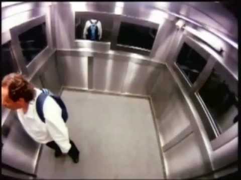 Очень жесткий розыгрыш в лифте / девочка-призрак