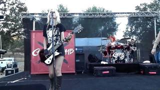 Cherri Bomb - Paramount - Shake The Ground