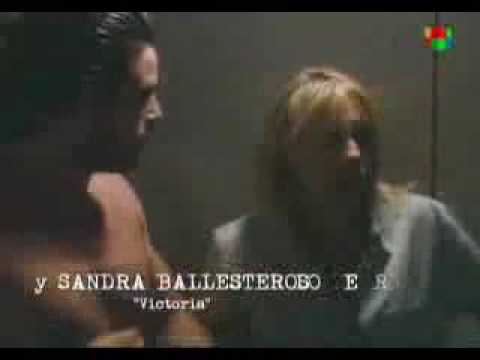 ''Lalola'' Lola y Facundo en el acensor