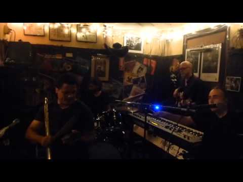 The Brian Mitchell Band ft Diane Lotny - You Are My Sunshine 9-5-14 55 Bar, NYC