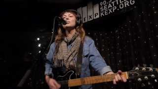 Angel Olsen - Hi-Five (Live on KEXP)