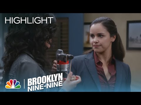 Brooklyn Nine-Nine - Amy Doesn't Want to Run for Union Rep ...