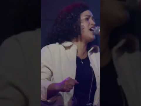 En el altar te conocí y en el altar me quedo- Grupo Grace ft Averly Morillo, Yesenia Then