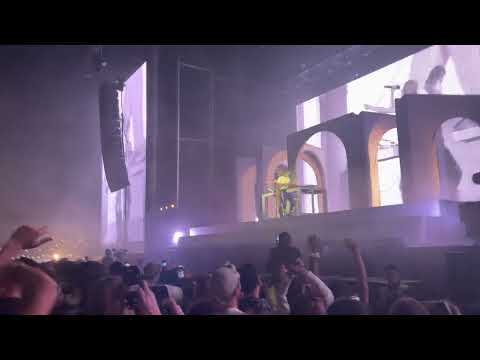 Flume - Sirens (feat. Caroline Polachek) at Portola SF