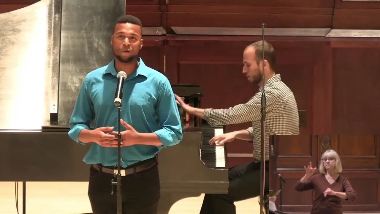 Promotional video thumbnail 1 for François - Classical Baritone