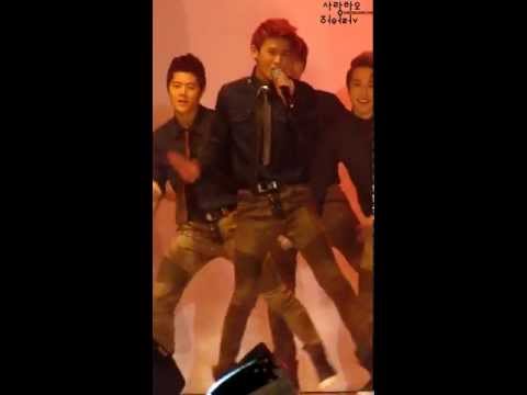 [FANCAM]121031 서울걸즈컬렉션 Body to Body (DONGJUN)