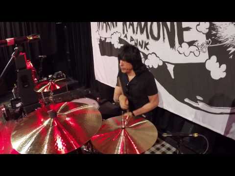 HD Marky Ramone and Kenneth Stringfellow soundcheck Let"dance and shock treatment