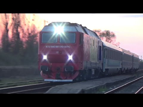 IR 143 "Transilvania" Wien Hbf  -  Cluj Napoca trece prin gara Vadu Crişului cu GM 990
