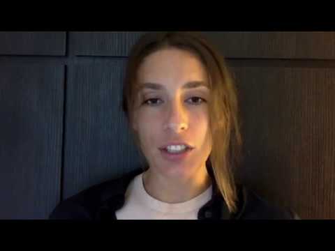 Andrea Petkovic grüßt ihre deutschen Fans