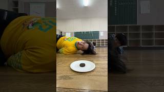 イモムシ競走で先にお菓子食べた方が勝ち🍪🏆