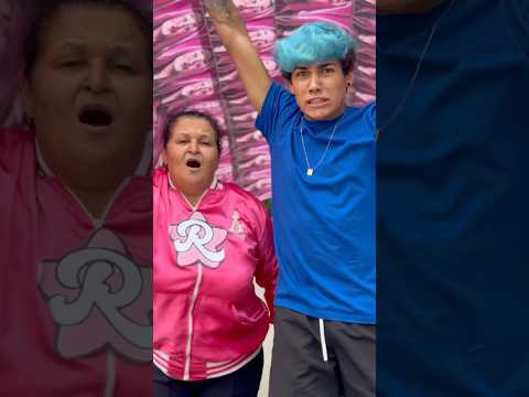 ELA AMA A EMILLY VICK