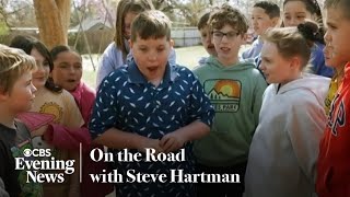 11-year-old boy who can imitate 50 birds wows at school talent show