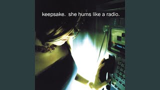 She Hums Like a Radio