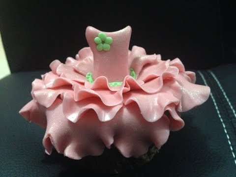 كيفية عمل كب كيك فستان الباليه باستخدام عجينة السكر أو...