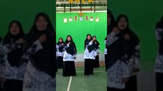 Download lagu YEL-YEL HARI GURU SMP NEGERI 1 BANGUNREJO mp3