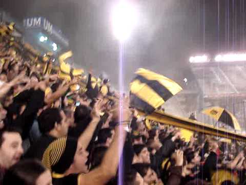 Velez 2 x 1 Peñarol   Copa Libertadores 2011   Semifinales   Esta Hinchada no te deja de alentar