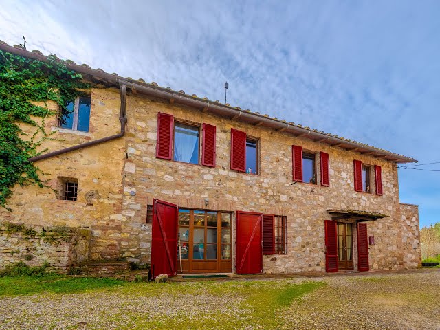 C.Berardenga, Guistrigona - Casale con terreno ed olivi