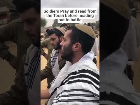 IDF Soldiers Reading the Torah in Gaza
