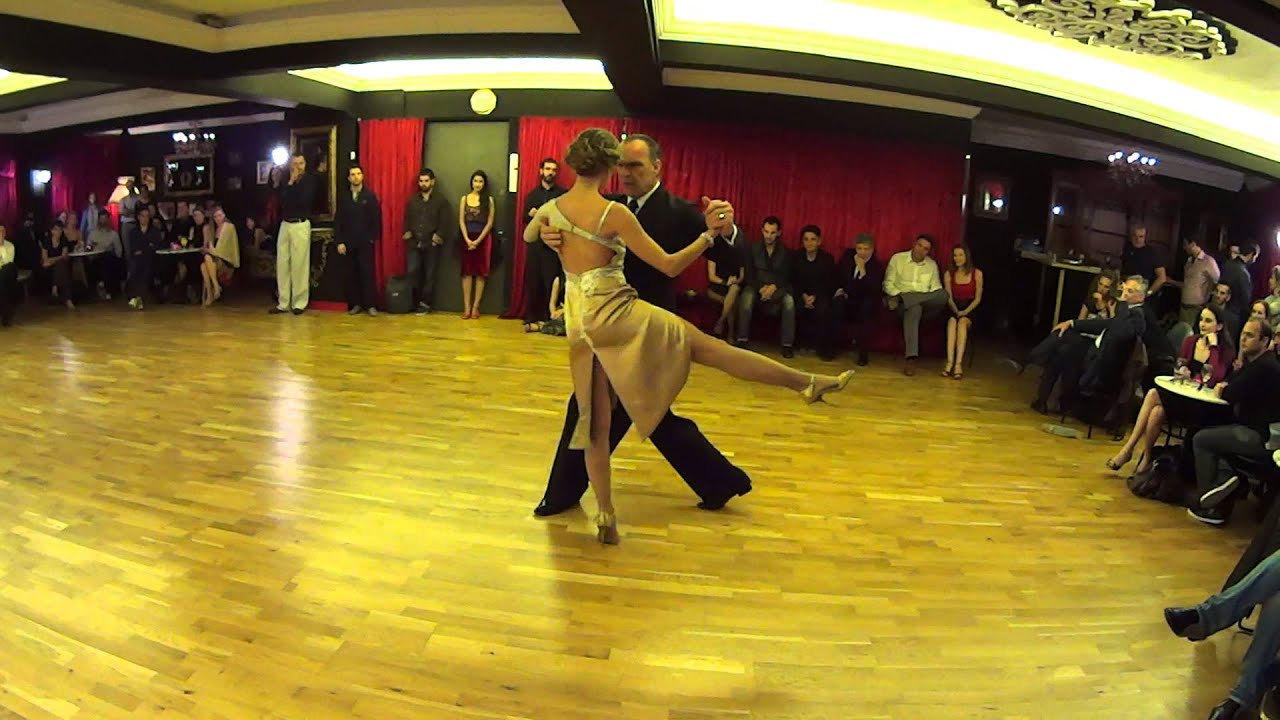 Chris Bakopoulos y Mary Ziloti - A mis companieros