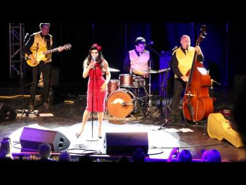Stephanie Zeligman live at Elvis Week 2016