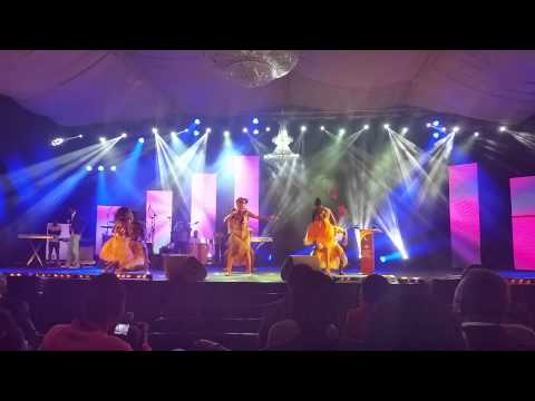 Katumbella performing Mama Kudile @ Angola Music Awards 2014