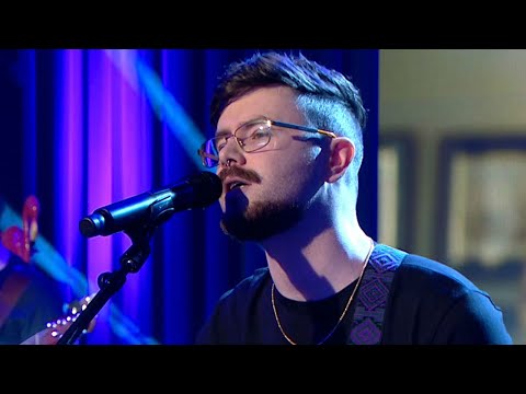 Robert Grace - 'Fake Fine' | The Late Late Show | RTÉ One
